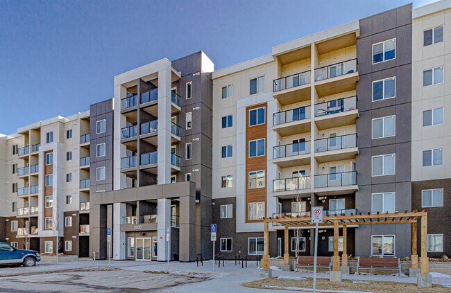 Building Photo - 4641-2128 128 Ave NE