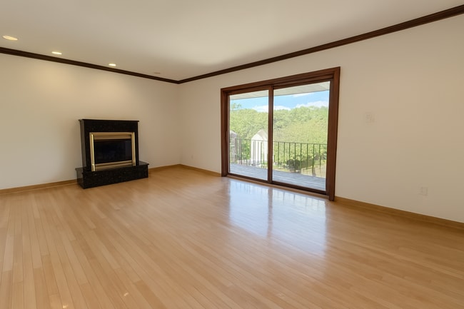 Building Photo - 532 Gia Cir