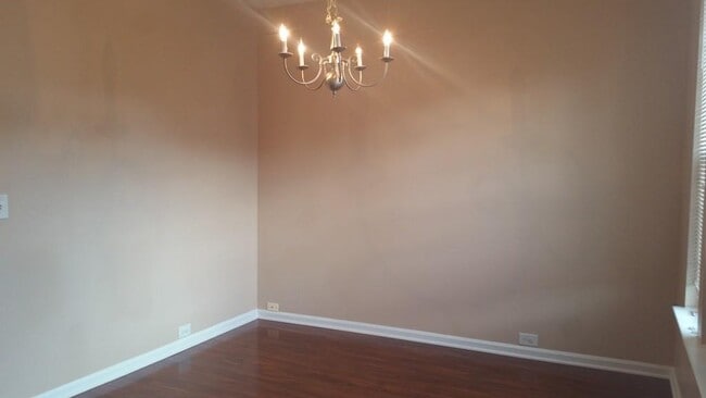 Building Photo - 2740 Heathrow Dr