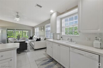 Building Photo - 4949 Kingston Way