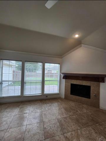 Foto del edificio - 7812 Pleasant Valley Tr