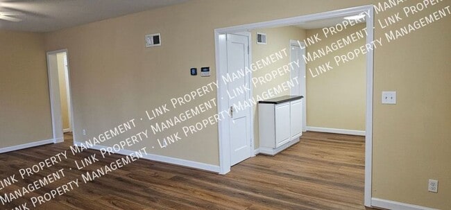 Foto del edificio - DON'T MISS this Charming Remodeled 2 bedro...