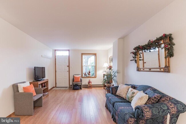 Foto del edificio - 3 W 1st Ave