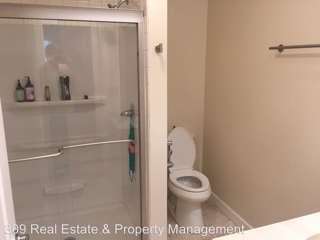 Building Photo - 7110 N Rockvale Dr