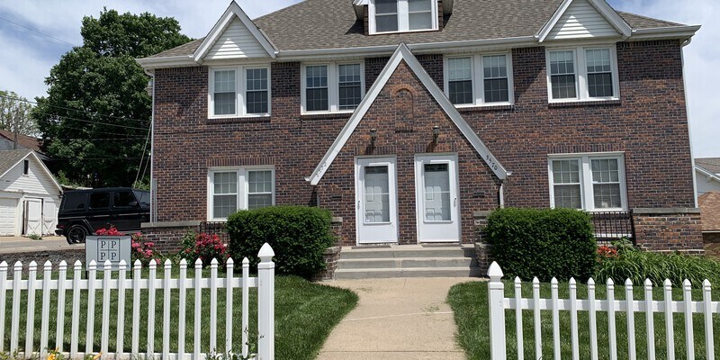 Primary Photo - 3572 Davenport St