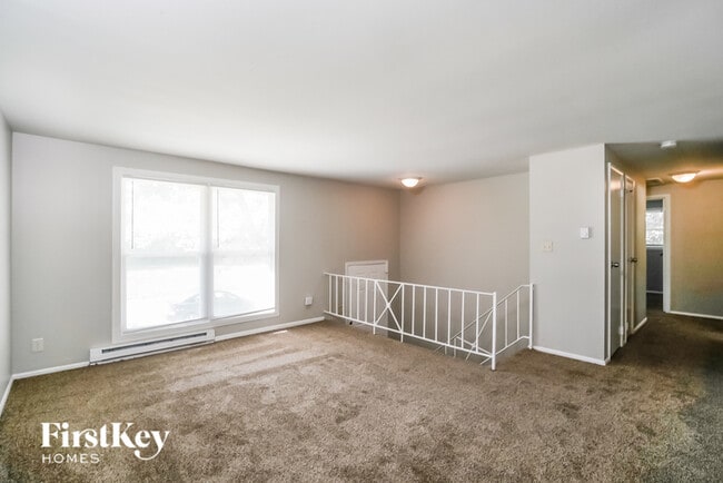 Building Photo - 3820 N Lawndale Ave