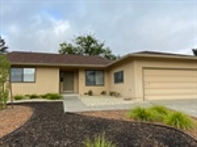 Foto del edificio - 8835 Hood Mountain Cir