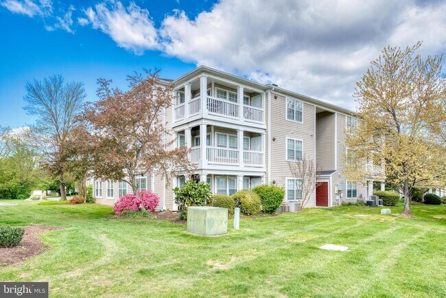 Foto del edificio - 8099 Lacy Dr