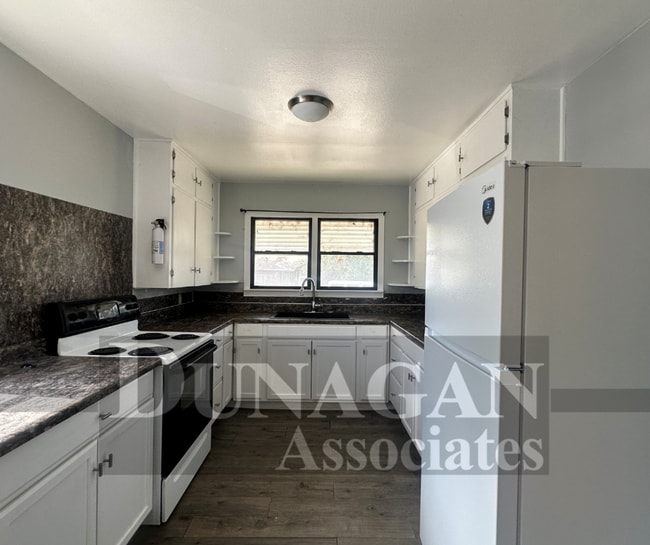 Foto del edificio - 3 Bed 2 Bath near the Pecos River