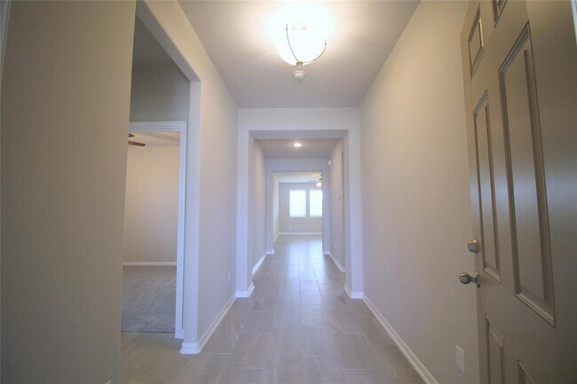 Foto del edificio - 9822 Willow Crown Ln