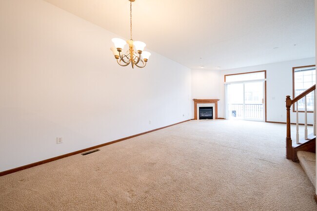 Foto del edificio - 15593 Junegrass Ln