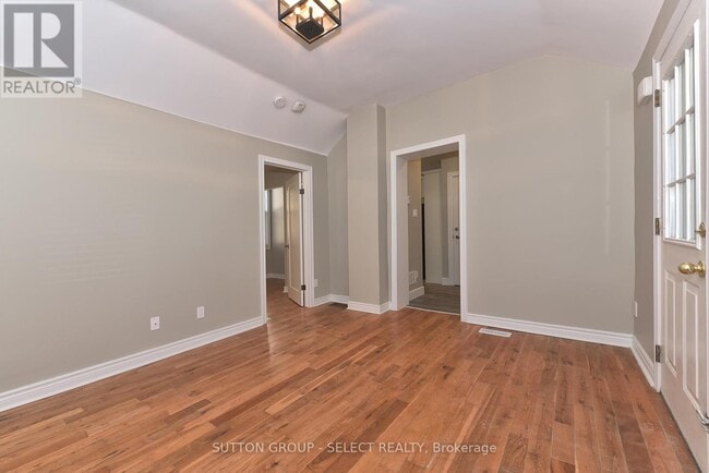 Building Photo - 515 Quebec St