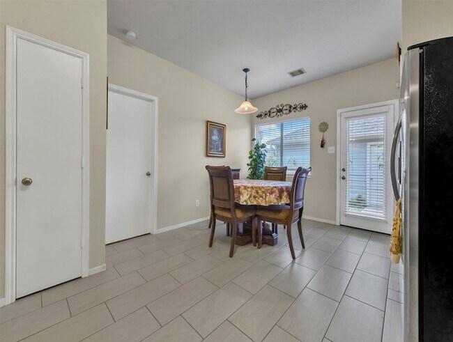 Foto del edificio - 21879 Mossy Field Ln