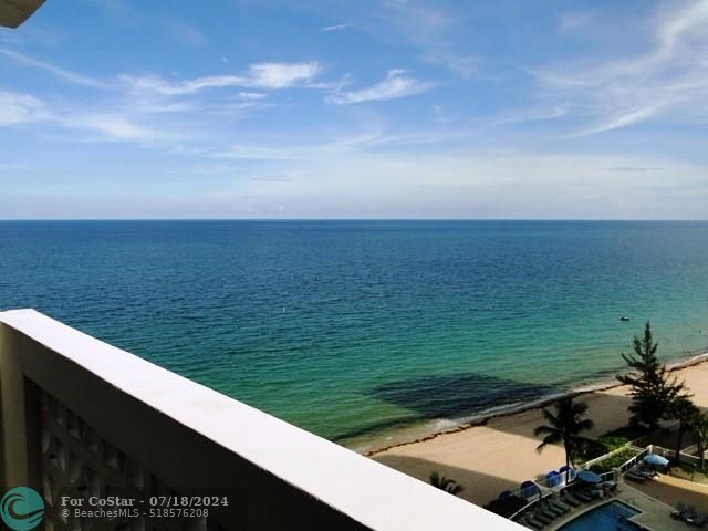 Foto del edificio - 4250 Galt Ocean Dr