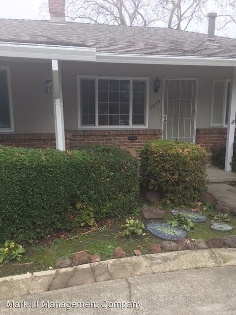 Primary Photo - 3633 McKinley Blvd
