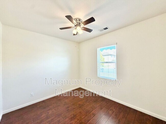 Building Photo - 33205 Gypsum St