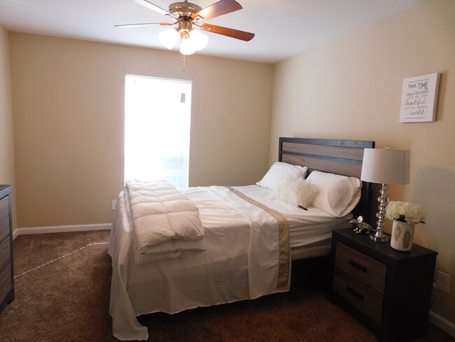 Building Photo - Diamante Apartment Homes