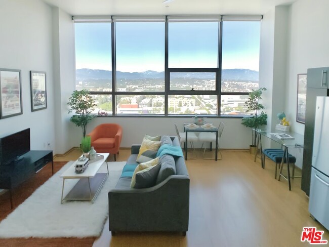 Foto del edificio - 1100 Wilshire Blvd
