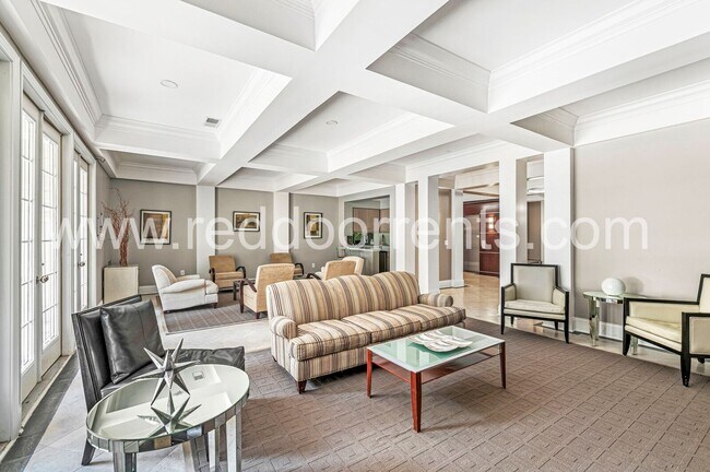 Building Photo - Coming Soon! – 1 Bed | 1.5 Bath Home in th...