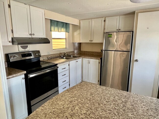 Building Photo - 3 bed 2 bath home in Harbor Cove