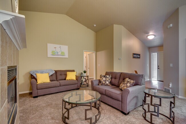 Foto del edificio - Townhomes at Waters Edge