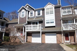 Building Photo - 9 Halstead Pl