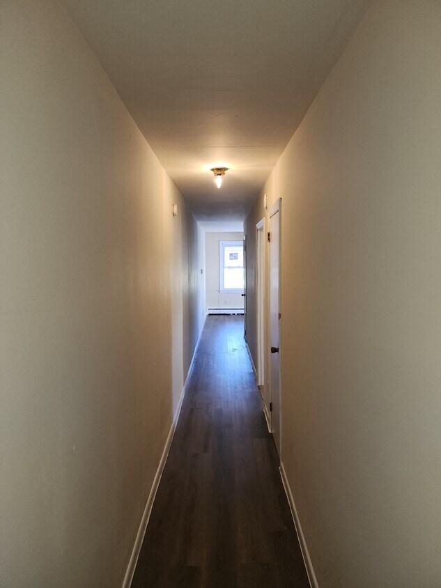 Building Photo - 15 E Broad St