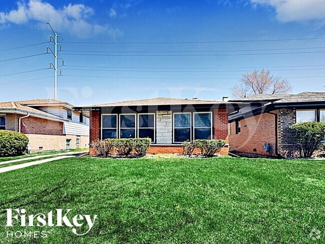 Building Photo - 14725 Memorial Dr