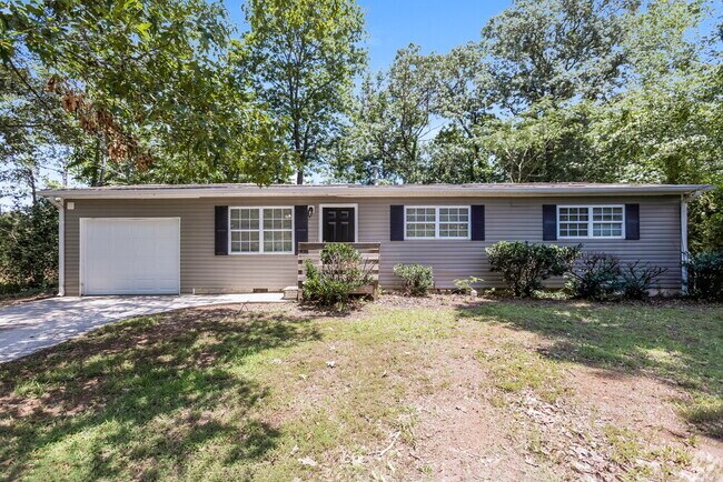 Building Photo - 4703 Rambling Rd NE