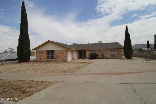 Building Photo - 3406 Moonlight Ave