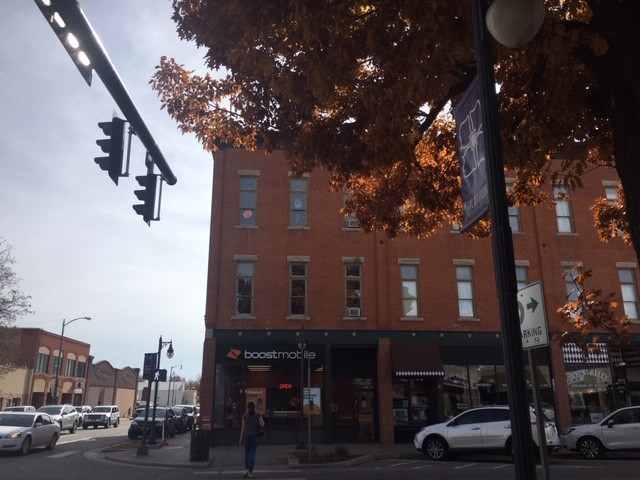 4th and Lincoln - 365 N Lincoln Ave