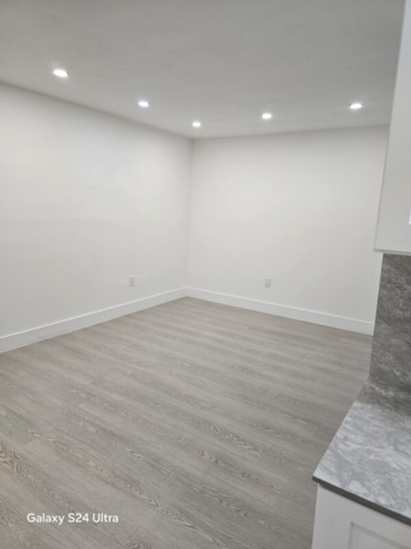 Foto del edificio - 2174 NE 170th St