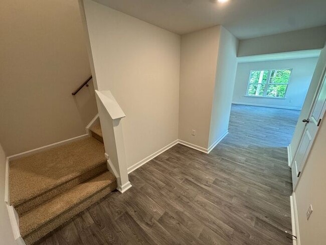 Building Photo - NEW 3-Bed Home with Open Layout & Garage