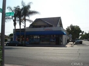 Building Photo - 106 W Camile St