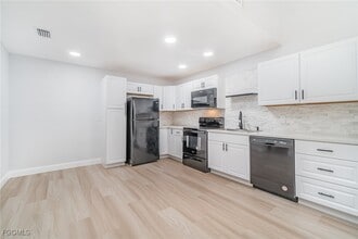 Building Photo - 17287 Timber Oak Ln