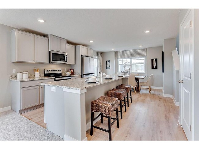 Building Photo - 9596 Kilmer Ln N