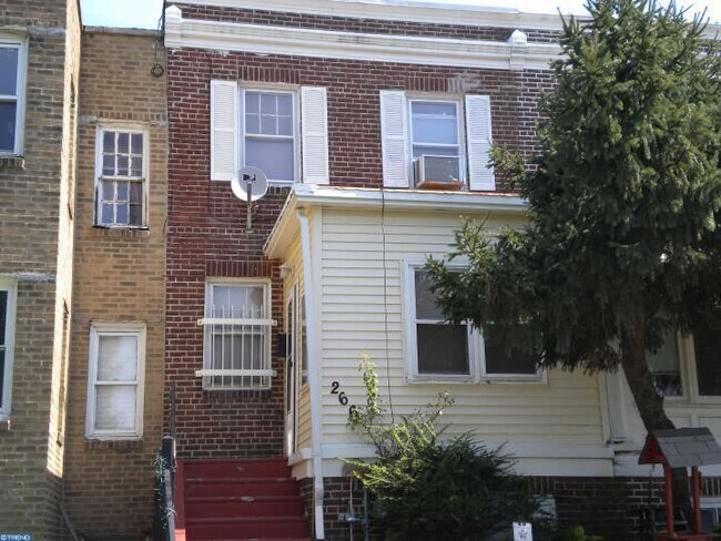 Building Photo - 266 Boyd St