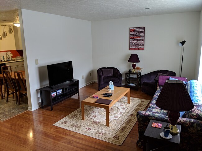 Living Room - 1 - 143 Clover Valley Cir