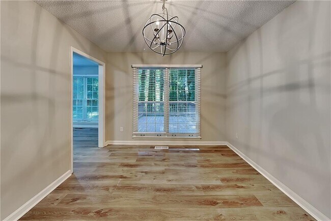 Foto del edificio - 5336 Muirwood Pl