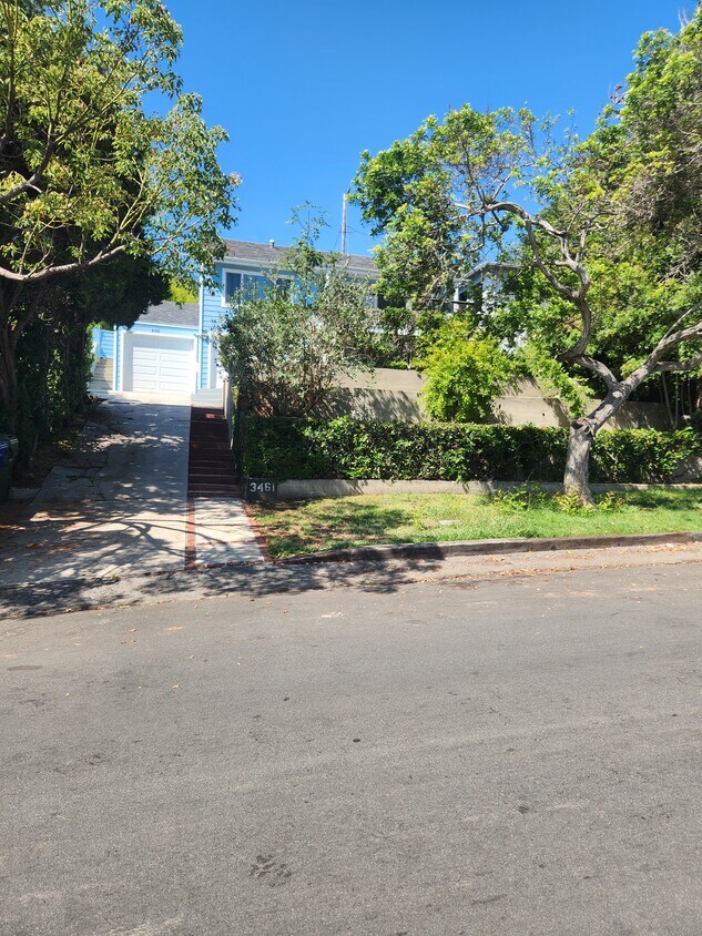 Foto principal - 3461 Greenfield Ave