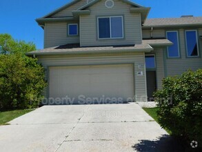 Building Photo - 148 Drumlin Cir