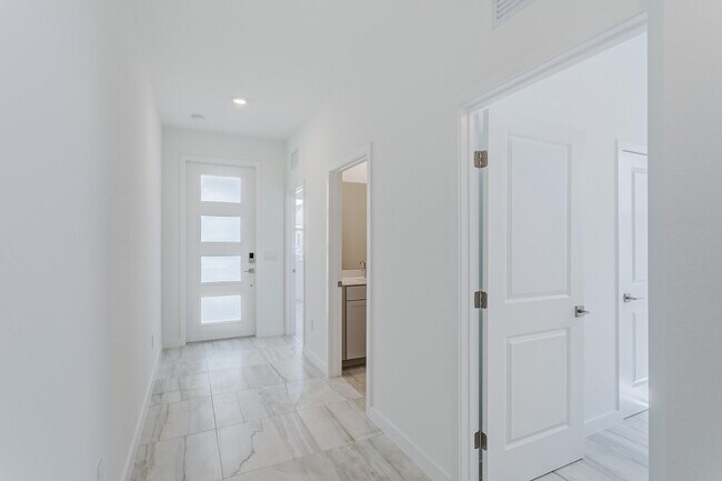 Foto del edificio - 7188 Trotwood Ln