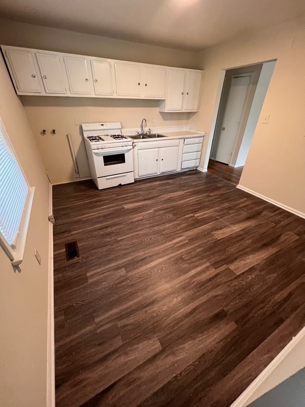 Building Photo - 1210 Carlisle Ave