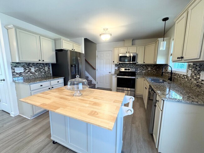 Foto del edificio - 302 Kingswood Blvd