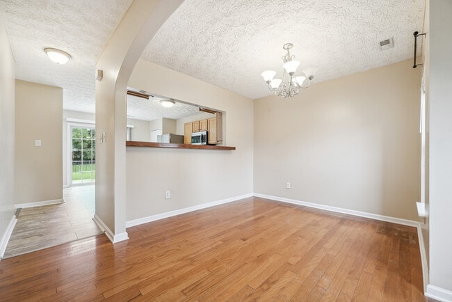 Foto del edificio - 2005 Rathie Dr