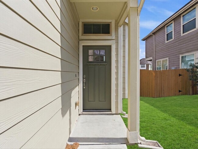 Foto del edificio - 28043 Rocky Heights Dr