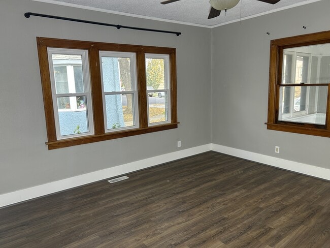 Foto del edificio - 1203 S West Ave