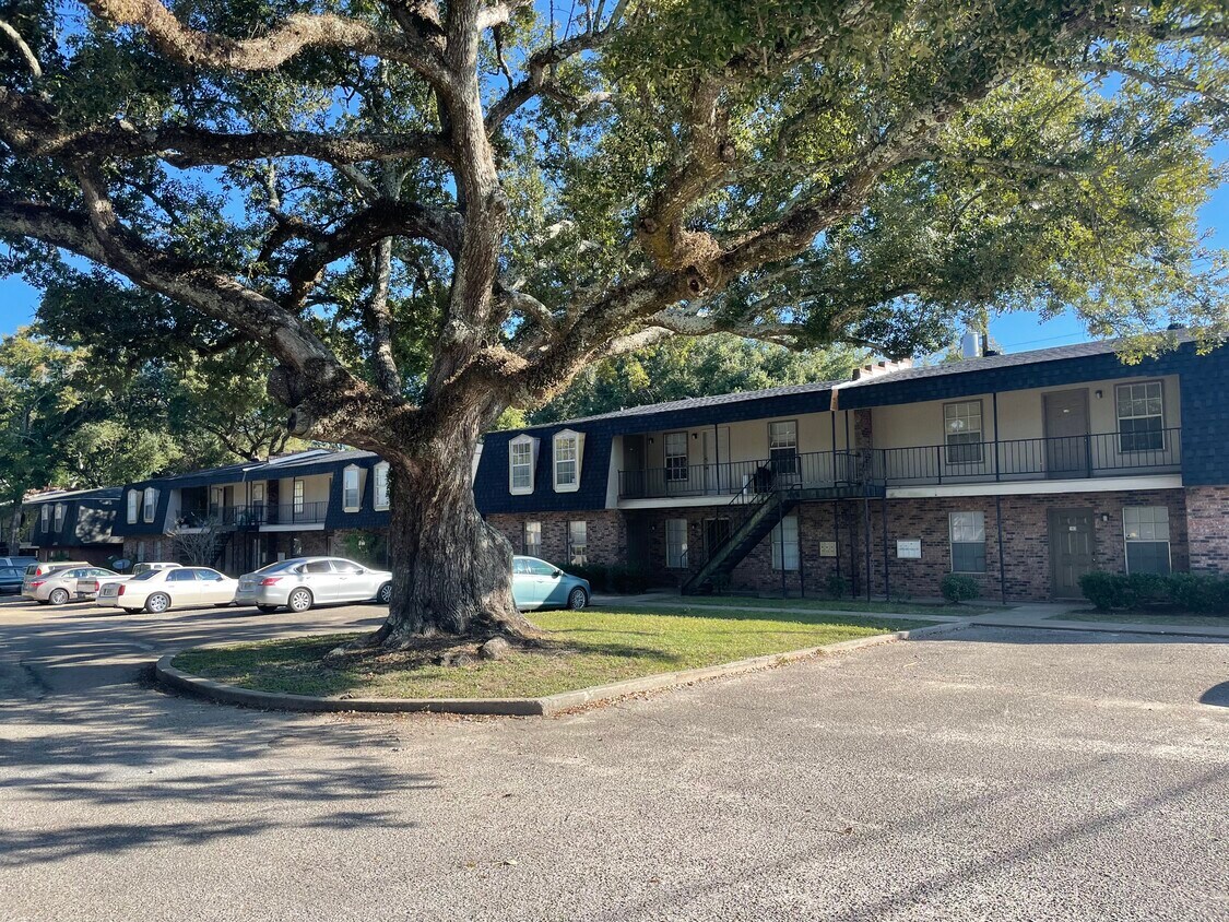 Biloxi Oaks Apartments in Biloxi, MS