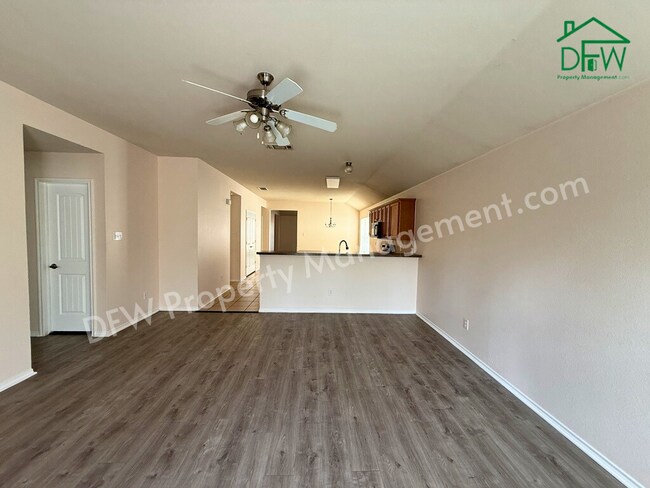 Foto del edificio - Beautiful 4-Bedroom Home with Scenic Backyard for Lease in Mesquite!