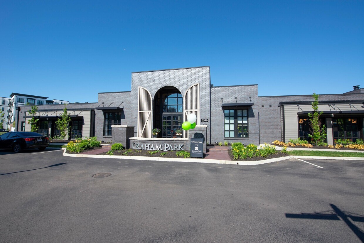 Graham Park at the Highlands Apartments in Columbus, OH